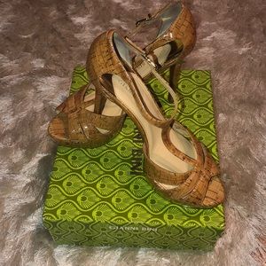Size 9.5 Gianni Bini